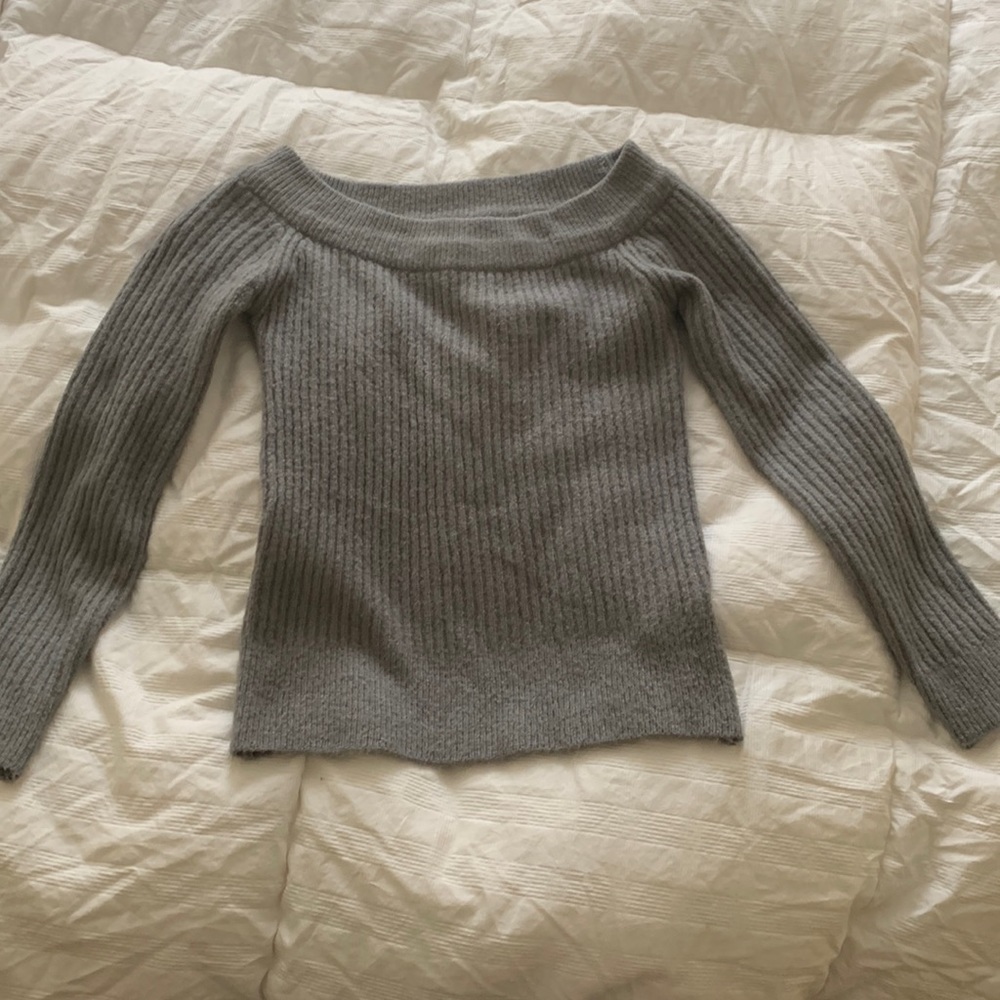 Off the shoulder grey rubbed sweater